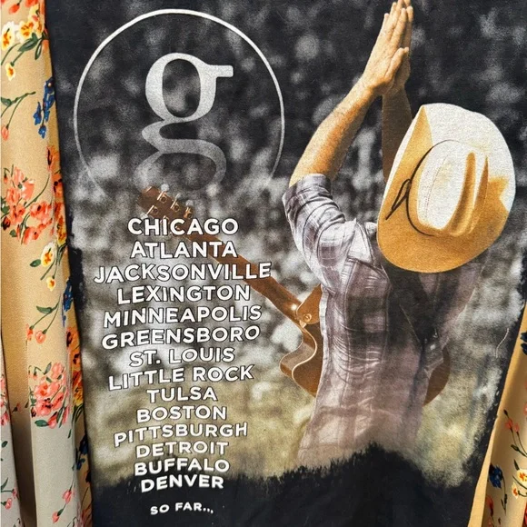 Custom Garth Brooks World Tour Graphic Tee with Floral Kimono Sleeves - Picture 6 of 6